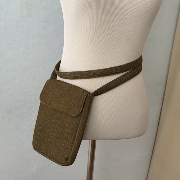 Handcrafted Mini Crossbody/Around Waist Purse/Bag - Picture 6 of 10